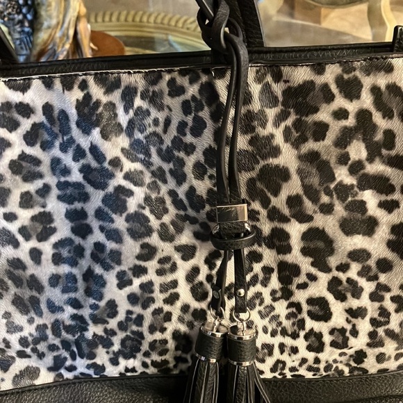 Leopard Hobo Bag (Preowned) - Picture 9 of 9